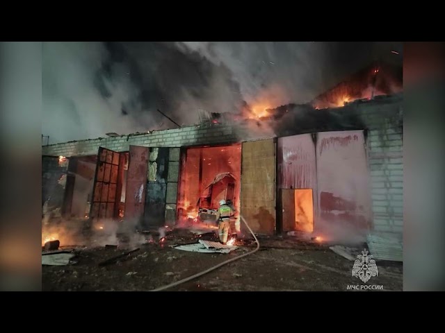 Ночью в Ангарске в гаражном кооперативе произошел крупный пожар