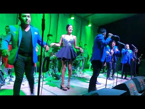 Agrupación Kumbia Bonita En Vivo / Mix Resignado
