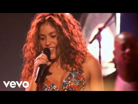 Shakira - Hips Don't Lie (Live) ft. Wyclef Jean