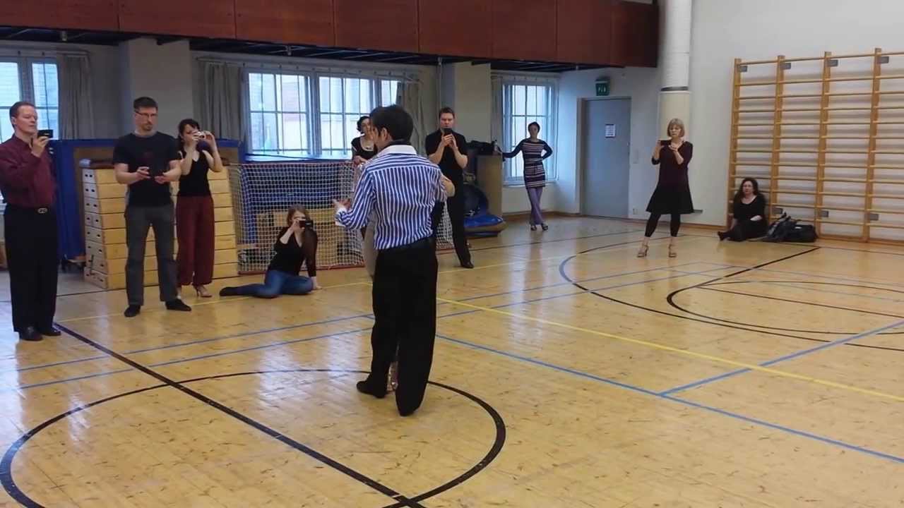 Neri Piliu and Yanina Quiñones - Giros, argentine tango lesson (2014-02-23  Helsinki Finland)