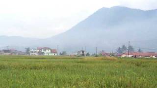 preview picture of video 'Kereta Api Turangga lepas Leles'