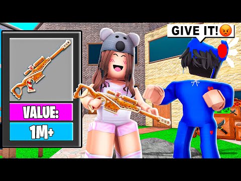 Using the RAREST GUN In Front Of SCAMMERS..(Murder Mystery 2)