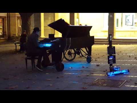 Davide Martello Klavierkunst in Stuttgart Schlossplatz