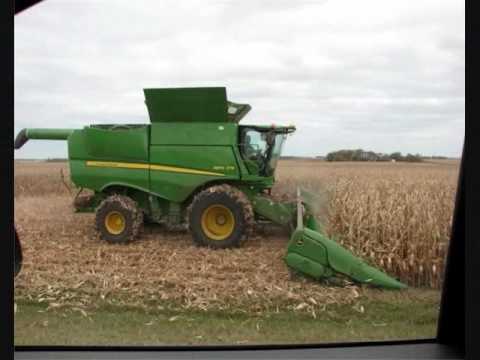 John Deere - Sneak Peak at the New Combine