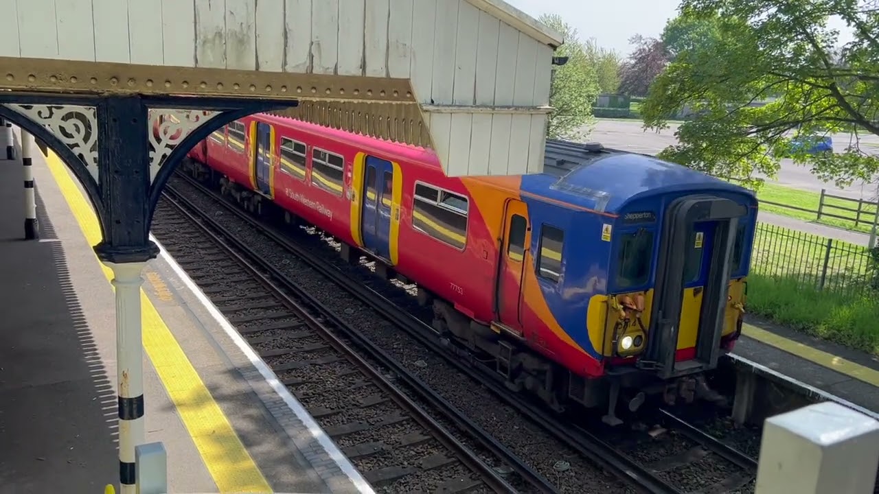 Why some electric trains use a third rail, and others don't