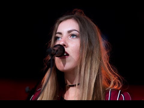 Wildwood Kin - Taking A Hold (Glastonbury 2017)