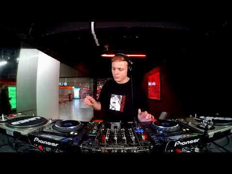 FRANKIE P. › LINEA • 10.12.2025