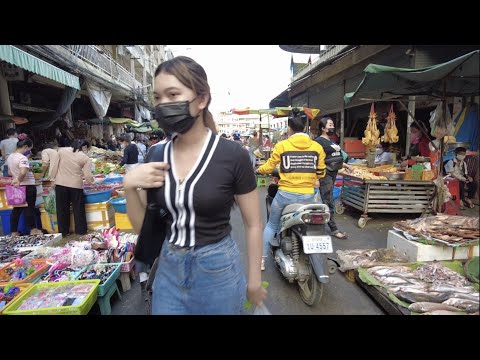 Exploring Phnom Penh local market | busy market in the evening