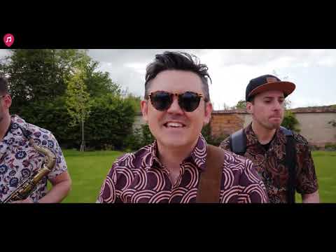 Pop Roaming Band - Wedding Entertainment (Oxford UK) #roamingband  #weddingentertainment #saxophone