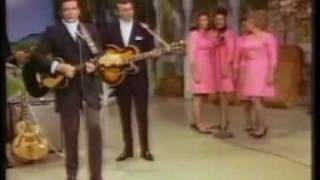 Johnny Cash - Ring of Fire - live at the Grand Ole Opry in Nashville, Tennessee