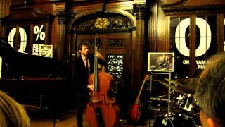 Jamie Cullum - I Get A Kick Out Of You (Live at Chappell of Bond Street, 1/12/2011 - 720p HD)