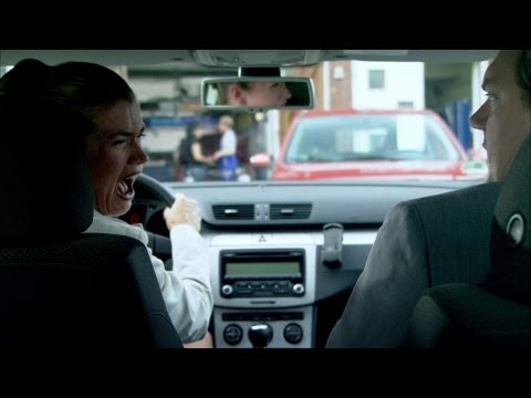 Heftiger Streit im Auto - Ladykracher