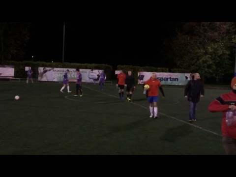 27.10 Wypici Team (czerwone) - In Time Express Logistics (białe)