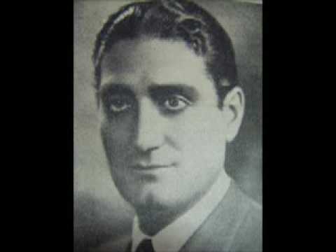 Francesco Albanese canta Malafemmena