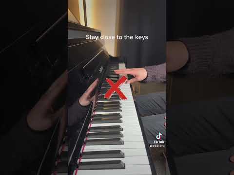 How to play fast scales on the piano