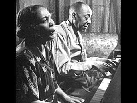 'Mama' Estelle and Jimmy Yancey -- Santa Fe Blues