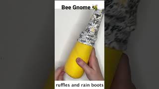 Cute Bee Gnome (pattern at ruffles and rain boots) #diygnome #gnome