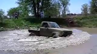 #181 truck mud and water cross [Davidsfarm]