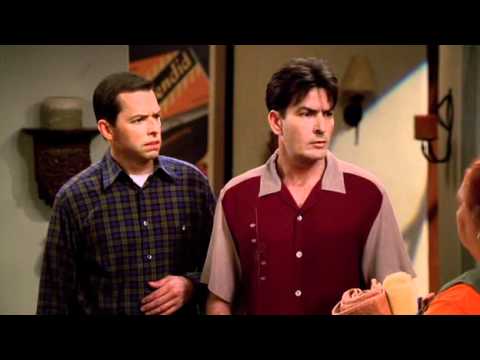 Dva a pol chlapa - Charlie prirovnáva dieťa k pečivu