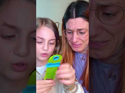 Sofi prova una nuova caramella magica con mamma Ile! #shorts