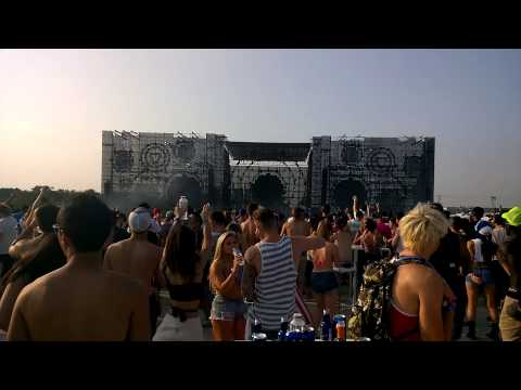 Tommy Trash Veld Toronto 2014 -Main Stage Day 2 - VIP