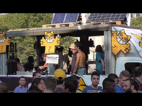 SolarSoundSystem @ Techno Parade 2014 (3)