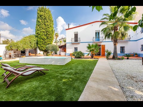 Video del inmueble Renovated 2022 Catalan farmhouse in Tiana with pool and 440 m² garden