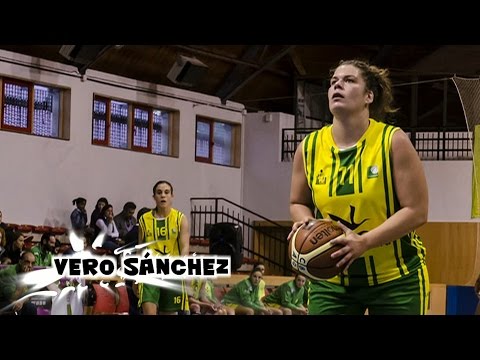 Vero Sánchez (C.B. Al-Qázeres Extremadura) vs. Badajoz Basket Femenino (24.10.2015)