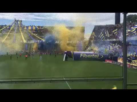 "Rosario Central Tribünleri" Barra: Los Guerreros &bull; Club: Rosario Central