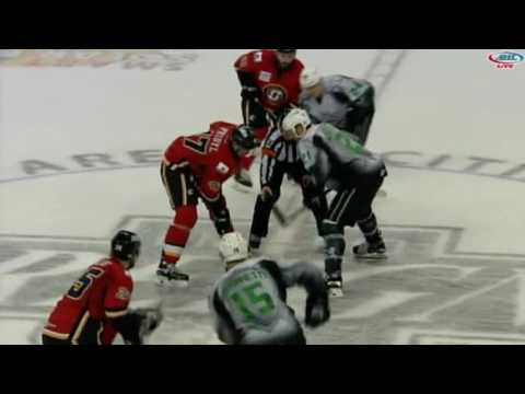 Emile Poirier vs Michael Latta