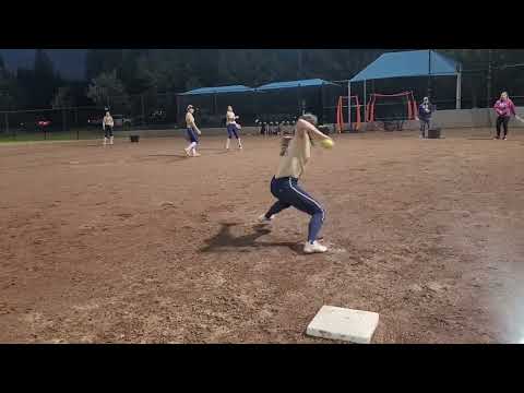 2023 Gracie Dunning game hitting highlights and 3B skill video