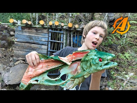 Catch and Cook Zombie Fish + Overnight Camping at Bushcraft "Rock House"