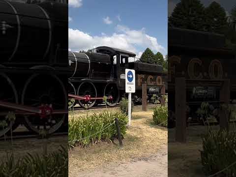 Antigua locomotora del viejo Ferrocarril Oeste en la estación de #marcospaz #shorts #buenosaires