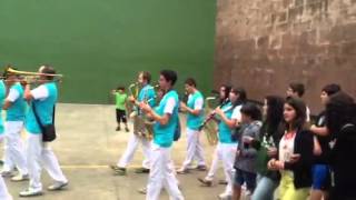 preview picture of video 'Charanga Los Pelaires - Entierro de la Cuba 2013'
