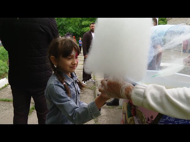 С Днём защиты детей пациентов первой городской детской больницы поздравил «Совет отцов»