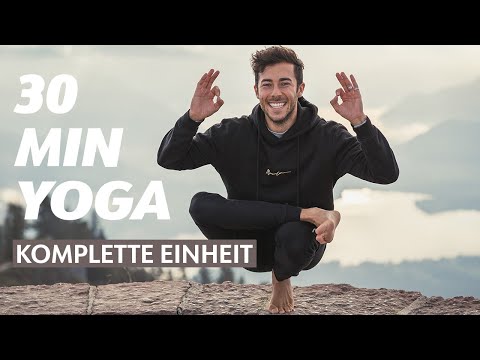 30 MINUTE YOGA - Complete full-body workout for all levels (also suitable for beginners)