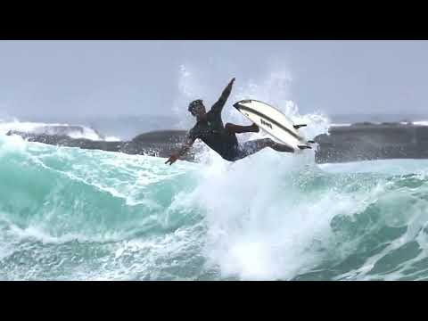 Ecuador , surf , Rio Chico . Jorge Sangachi , Alex  Suarez , Rafael Clemente