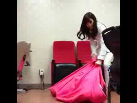 [Sunstagram]140314 While Sunny bows, Taeyeon kidnaps태연,써니보쌈(Eng sub)