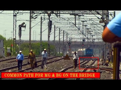 RARE BROAD GAUGE - METRE GAUGE CROSSING | SABARMATI BRIDGE | Indian Railways