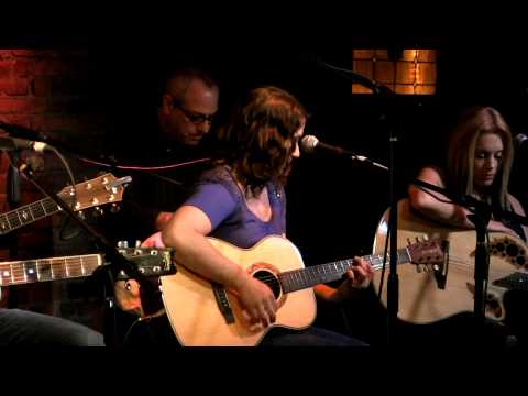 Monica Ott - The Brave One LIve at the New York Songwriter's Circle