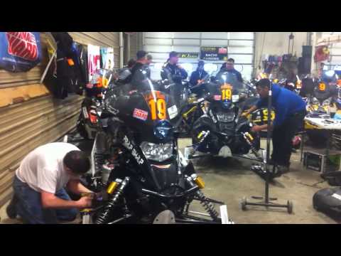2014 Iron Dog - Team 19 Maintenance on the Clock - Nome Halfway