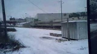 preview picture of video 'Amtrak crossing at Battle Creek'