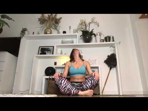 YOGA CLASS! Day 325 of yoga and gratefulness