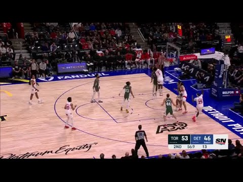 OG, Oh My!! OG Anunoby drives in for the huge dunk on Marvin Bagley III