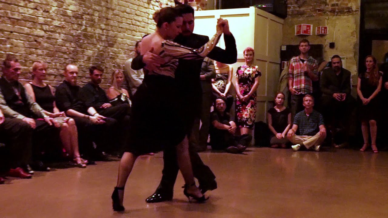 Jose Luis Salvo & Carla Rossi - El Tamango - Anibal Troilo (2/5) Oslo Tango