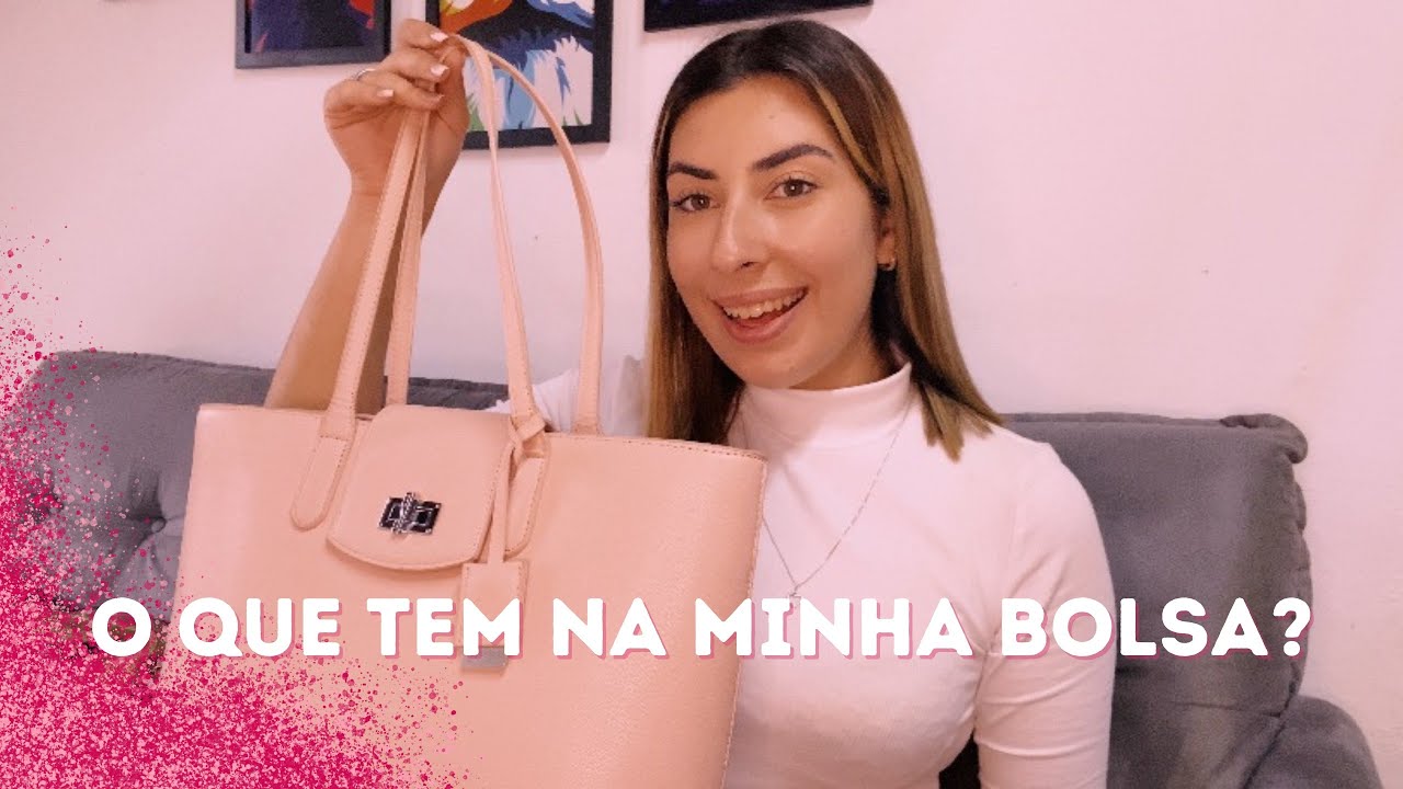 O QUE TEM NA MINHA BOLSA ♡ - Santa Lolla.