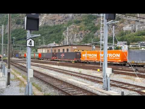 DOPPIA DI SBB Re 6/6 + 4/4 PARTE CON MERCI DA BRIG.(CH) 18 - 8 - 2016