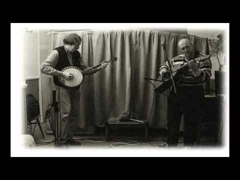 Duelling Banjos Performed by .Mick Oconnor & Bob n Along