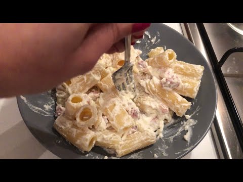 Pasta ricotta e pancetta - facile e deliziosa