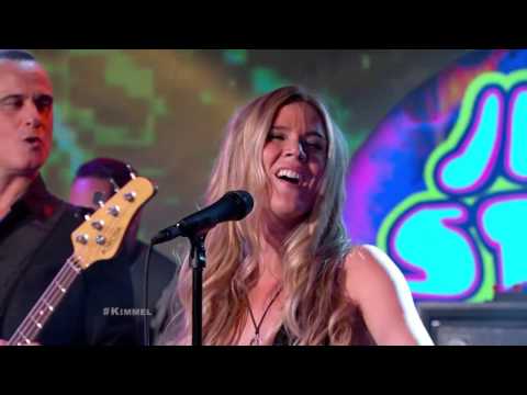 Joss Stone Temple Pilots Performs 'Interstate Love Song'